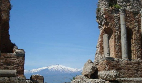 Arrivano i Greci: da Taormina a Giardini Naxos